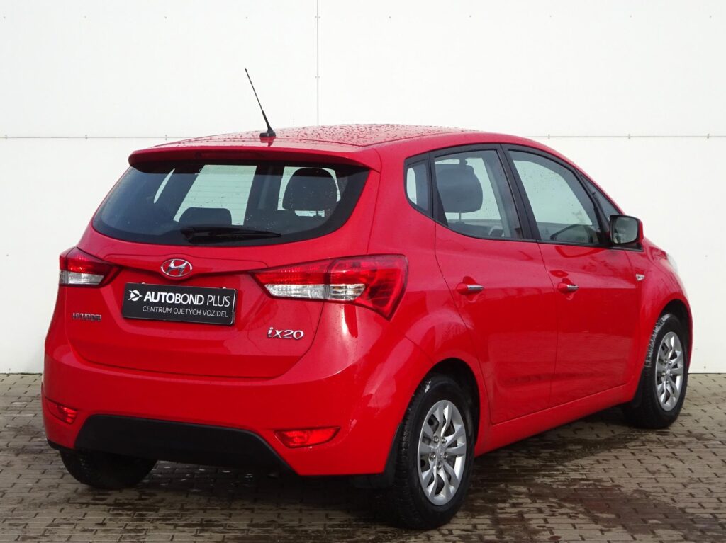 Hyundai ix20  1.6 CVVT 91kW Trikolor