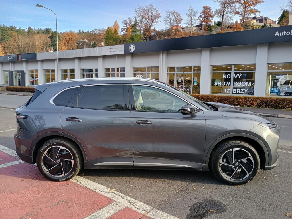 MG S5  EXCLUSIVE EV 64kWh 170kW  4x2