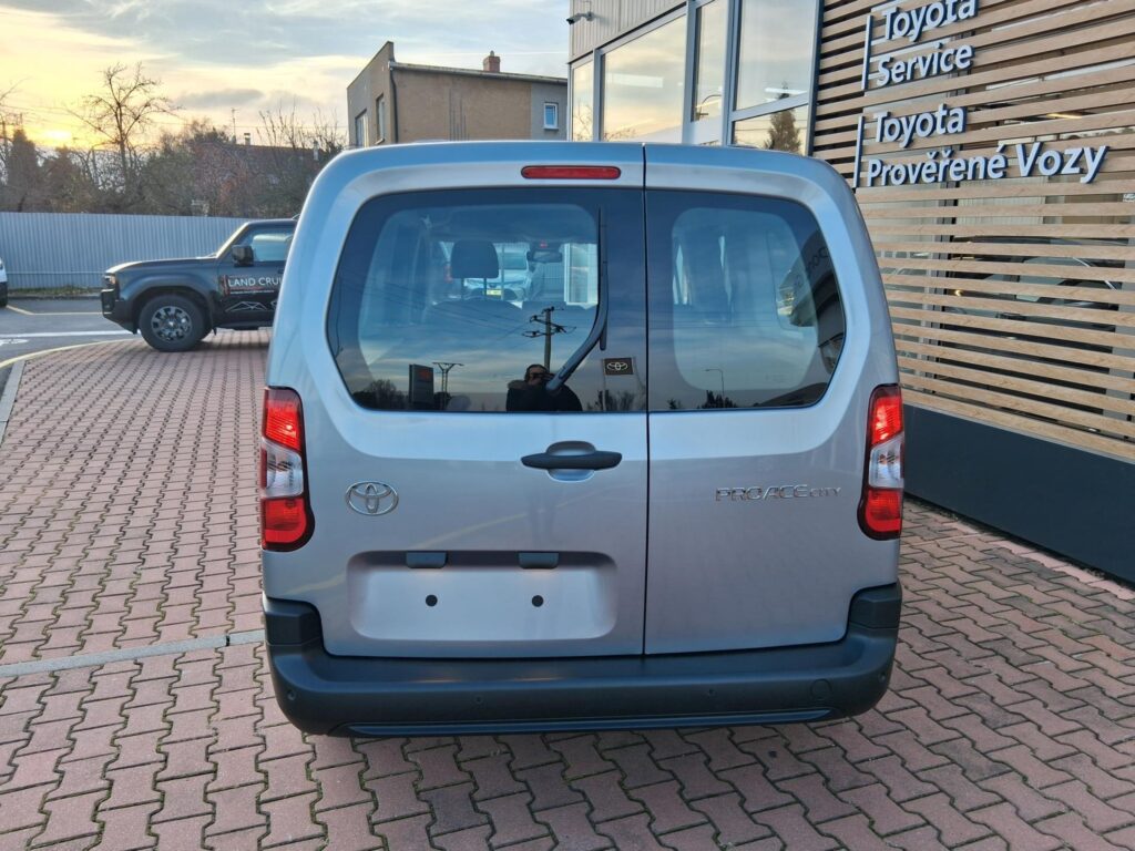 Toyota Proace City Verso  1,5 D 100K 6MT COMBI