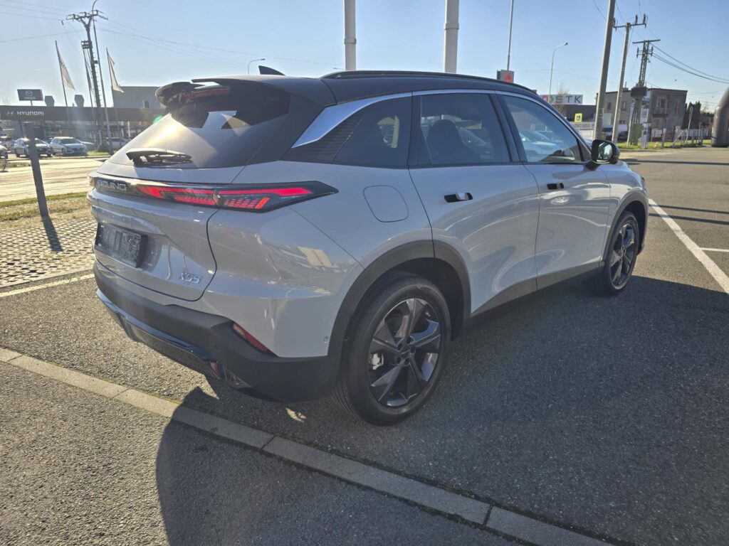 BAIC X55  1.5T 130kW 7DCT 4x2