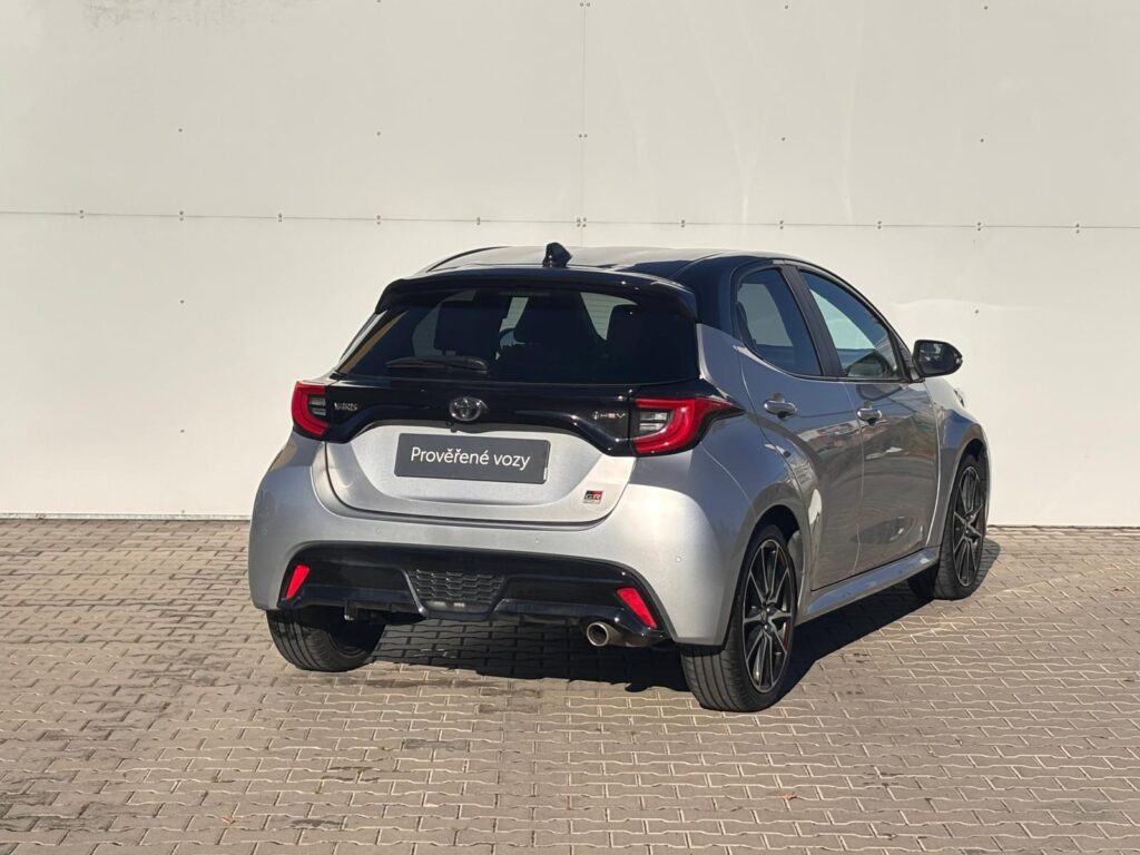 Toyota Yaris  1.5 HSD e-CVT GR-Sport