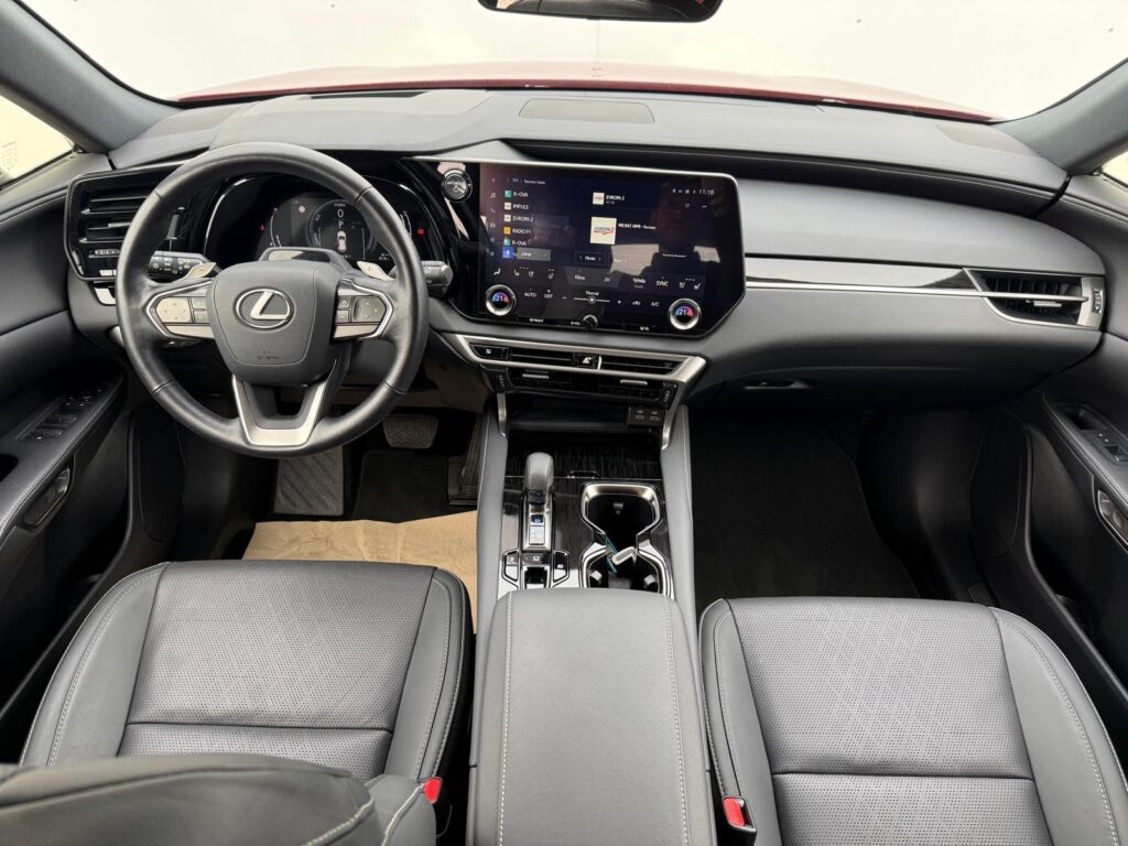 Lexus RX 350h  2,5 HSD e-CVT Executive Plus 4×4 E-FOUR
