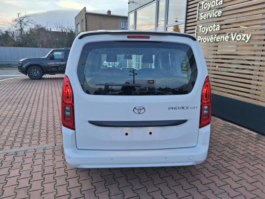 Toyota Proace City Verso  1,5 D 100K BUSINESS