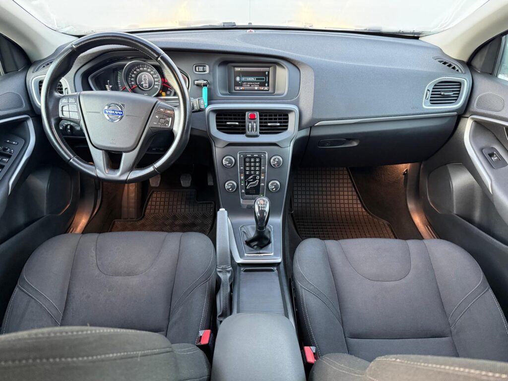 Volvo V40  1.6D D2 84kW