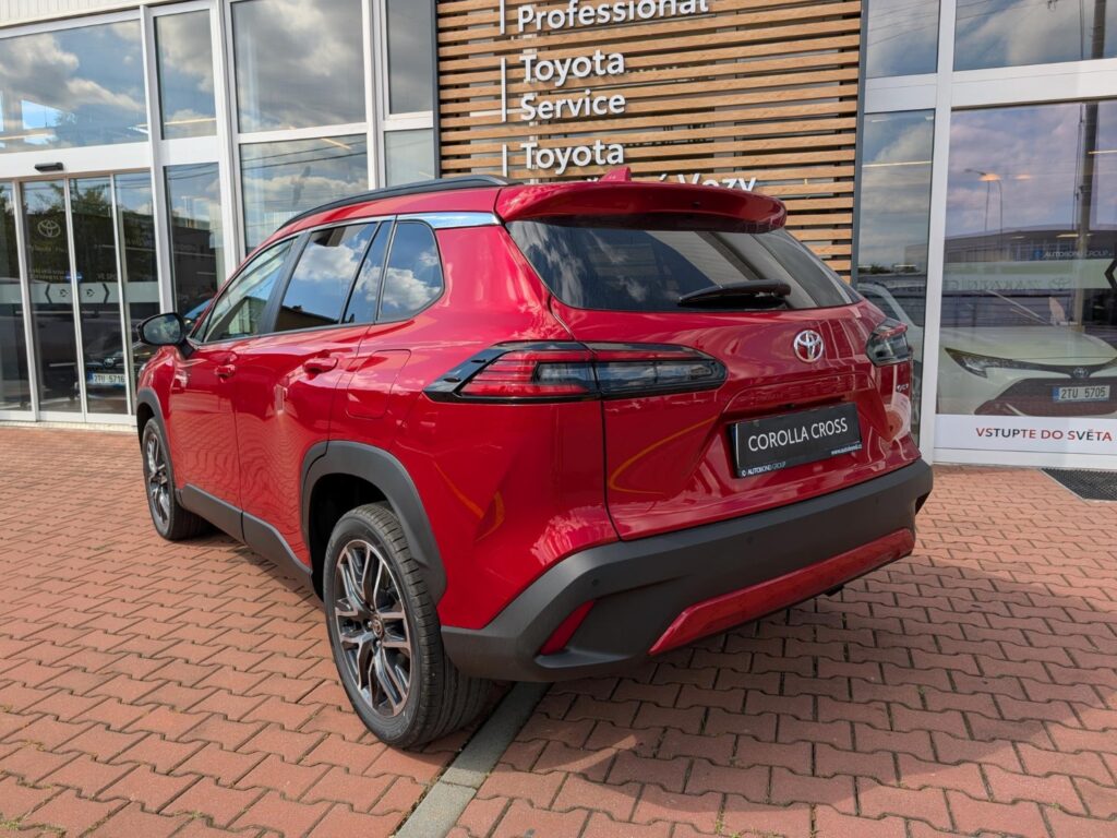 Toyota Corolla Cross  1,8 HEV STYLE