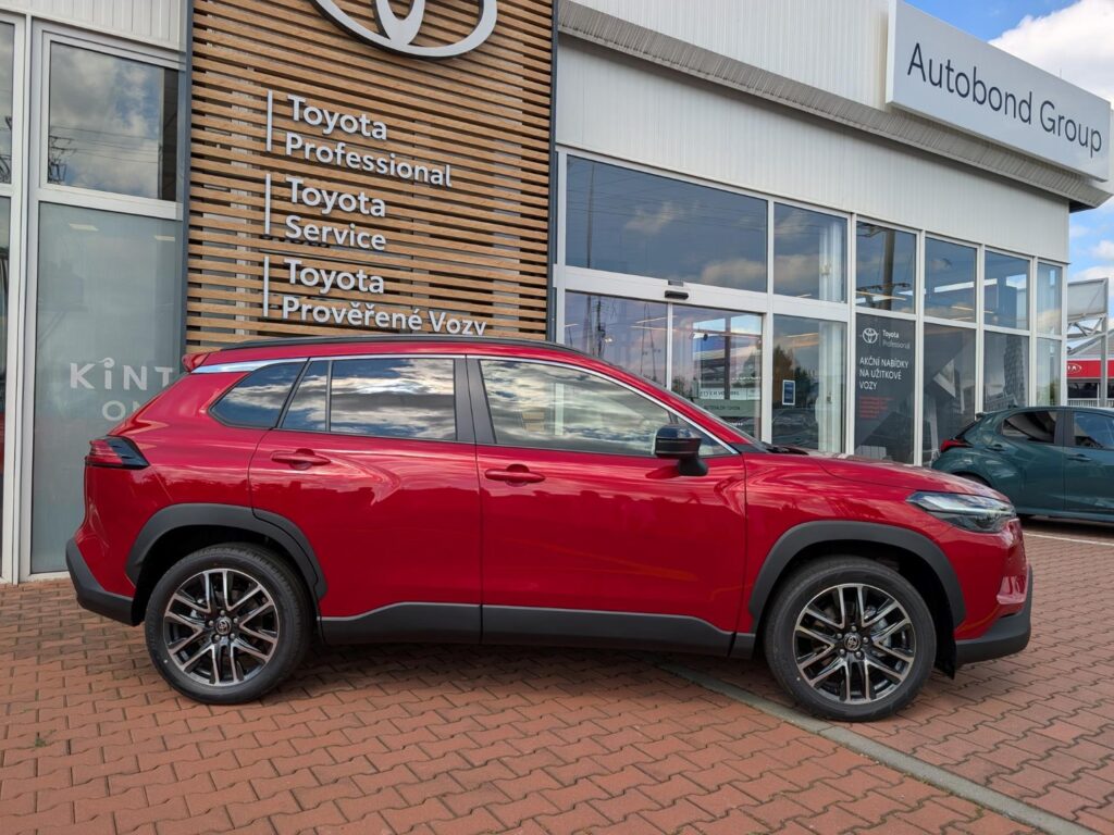 Toyota Corolla Cross  1,8 HEV STYLE