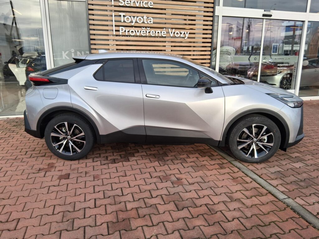 Toyota C-HR  2,0 PHEV 4X2 STYLE