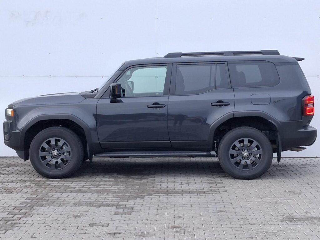 Toyota Land Cruiser  2.8 D-4D 6AT Invincible