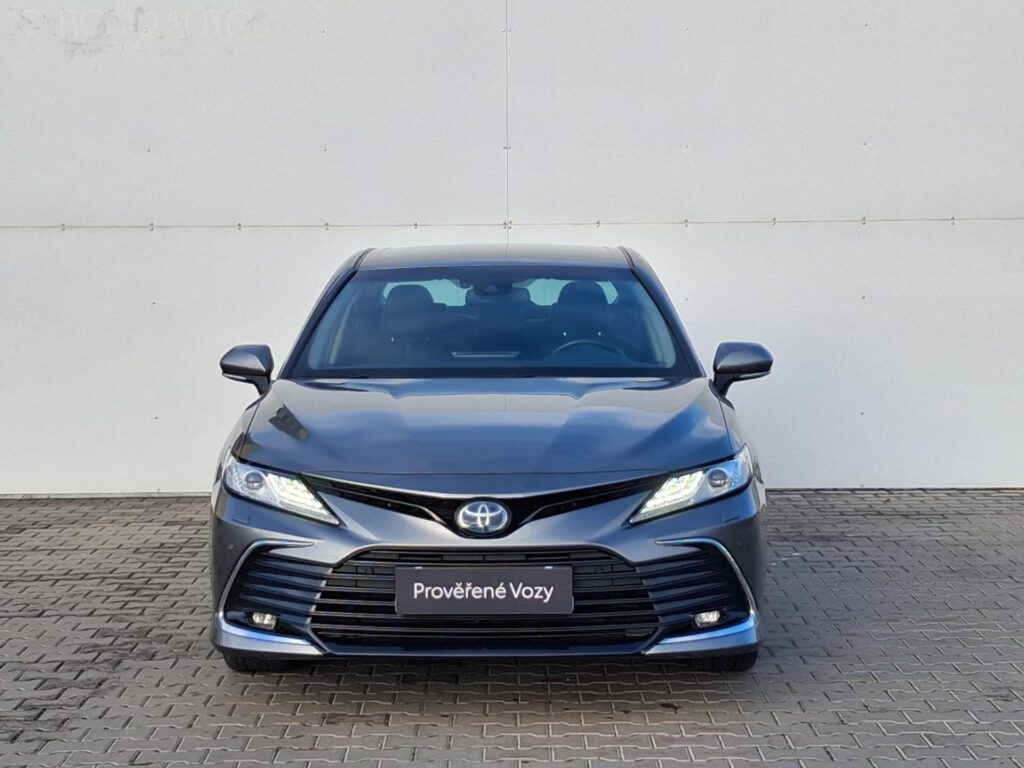 Toyota Camry  2.5 e-CVT HSD Executive