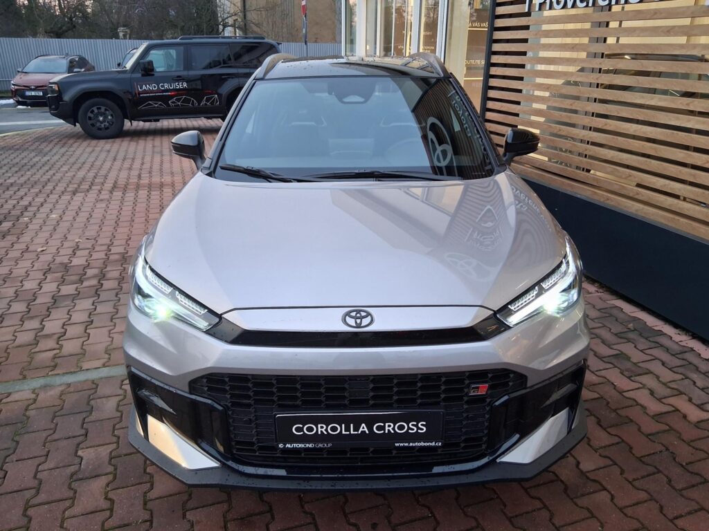 Toyota Corolla Cross  2,0 HEV 4X4  GR SPORT