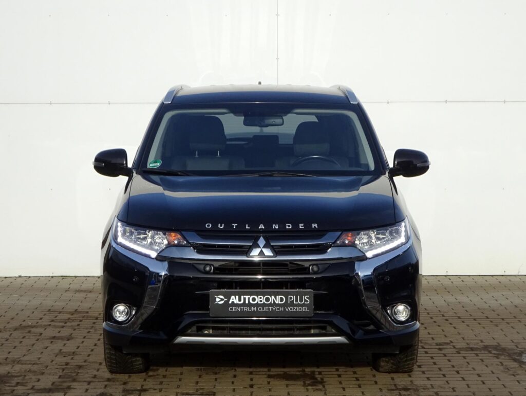 Mitsubishi Outlander  2.0 PHEV CVT 4WD INTENSE