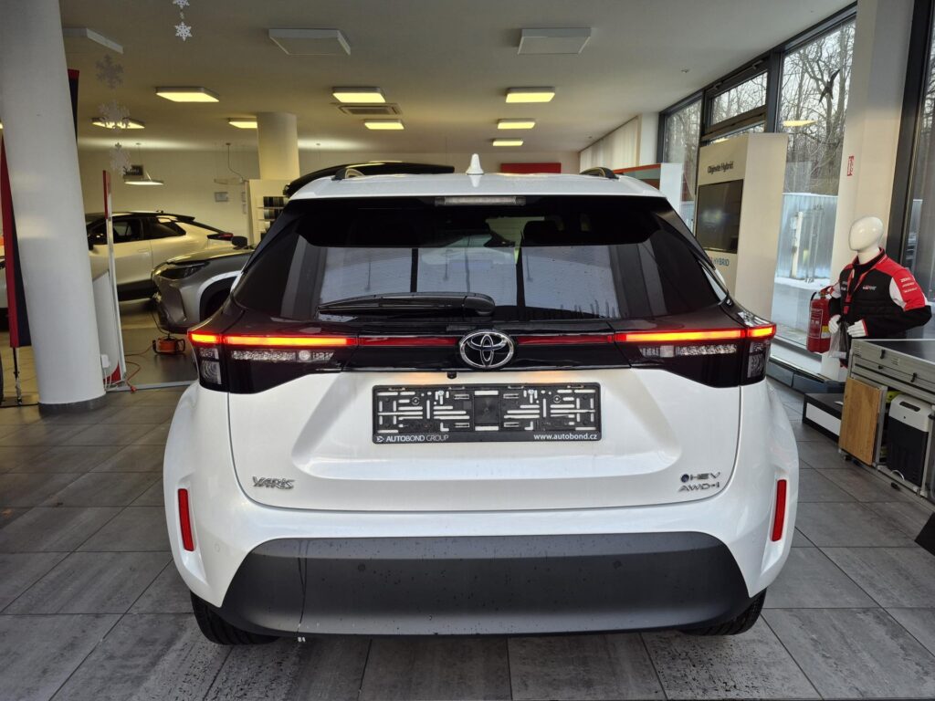 Toyota Yaris Cross  Style 4x4 1.5 Hybrid 115 (115 k)