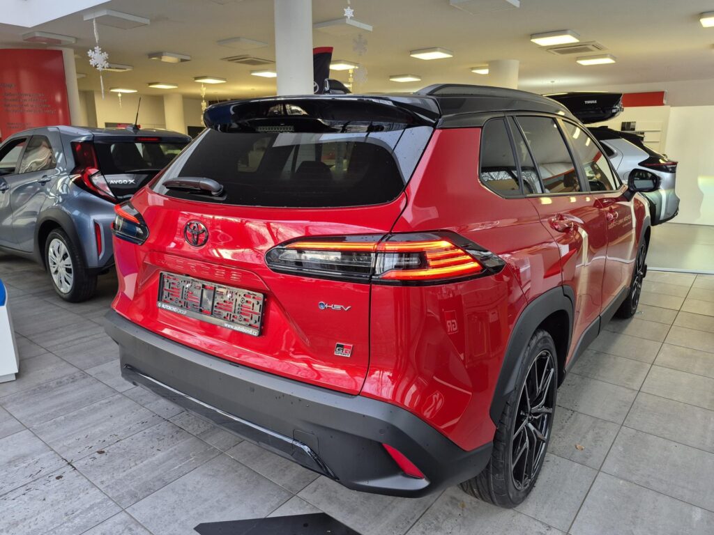 Toyota Corolla Cross  GR Sport VIP 2.0 Hybrid (178 k)