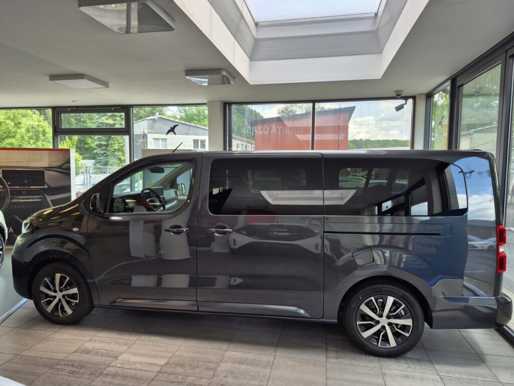 Toyota ProAce  2.0D 8AT Family 8S Webasto