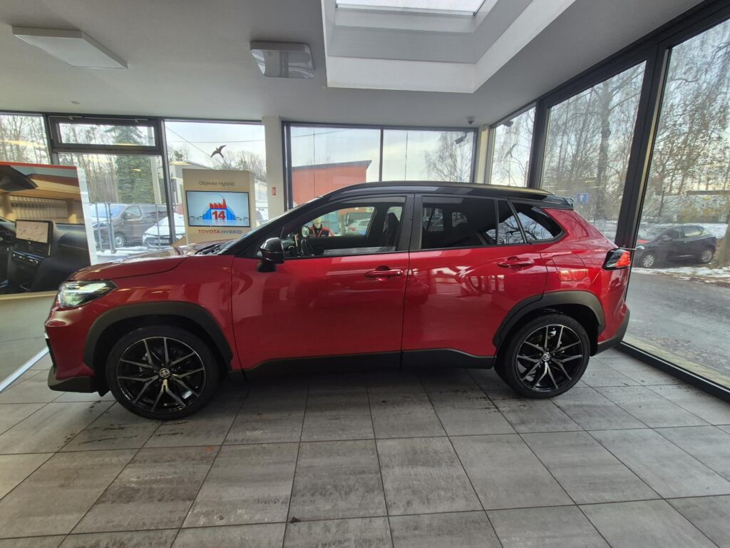 Toyota Corolla Cross  GR Sport VIP 2.0 Hybrid (178 k)