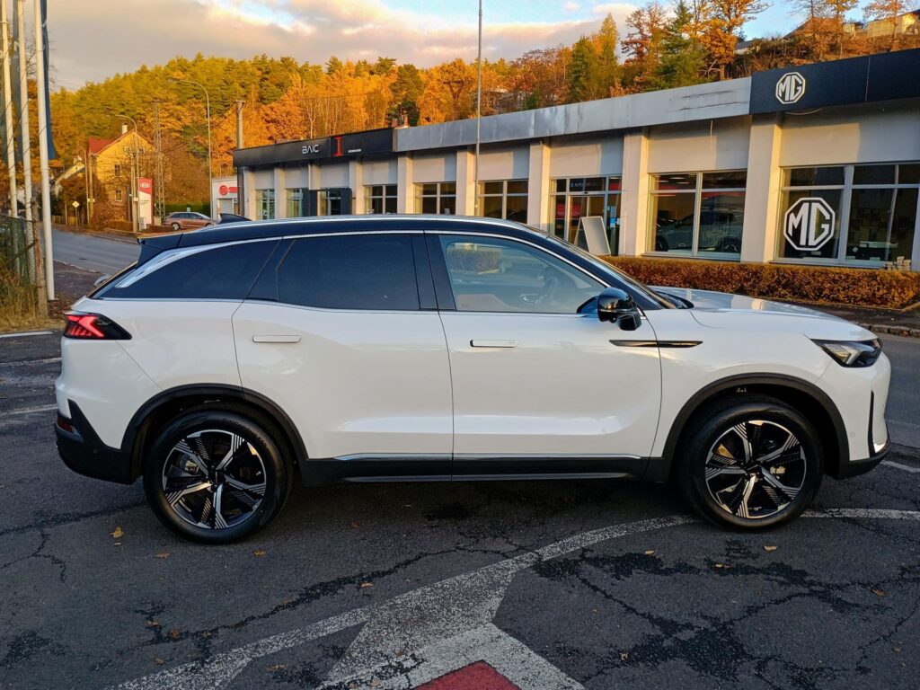 BAIC X7  ALL IN 1.5T 130kW 4×2 7DCT