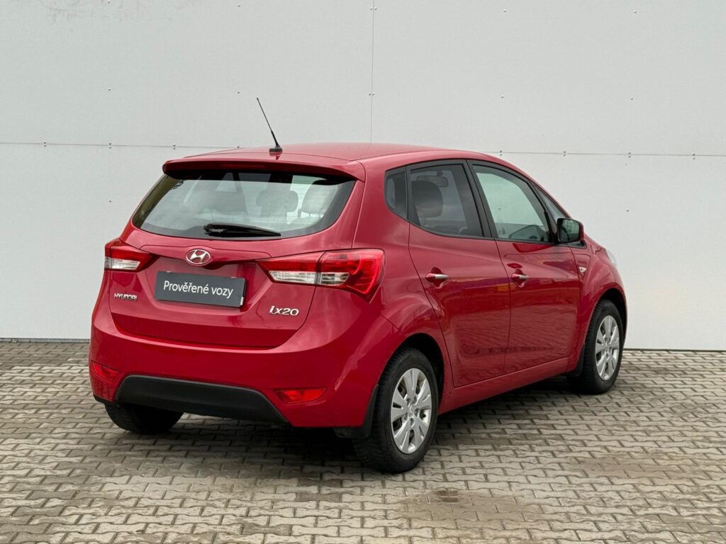 Hyundai ix20  1.6i CVVT Trikolor
