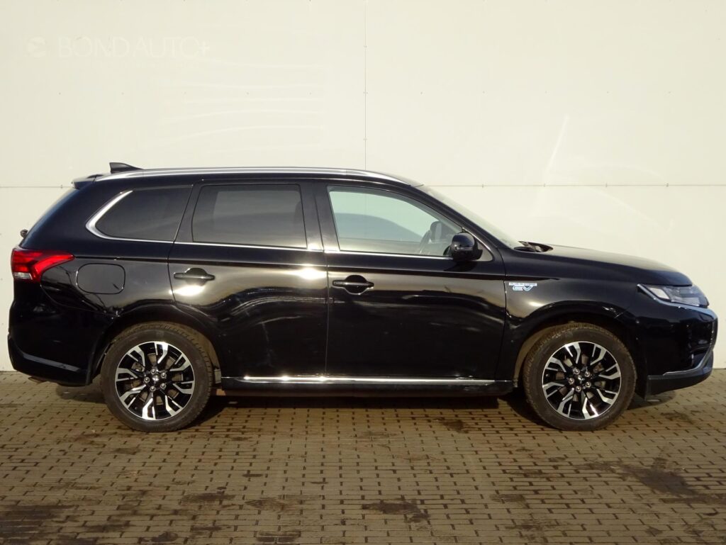 Mitsubishi Outlander  2.0 PHEV CVT 4WD INTENSE