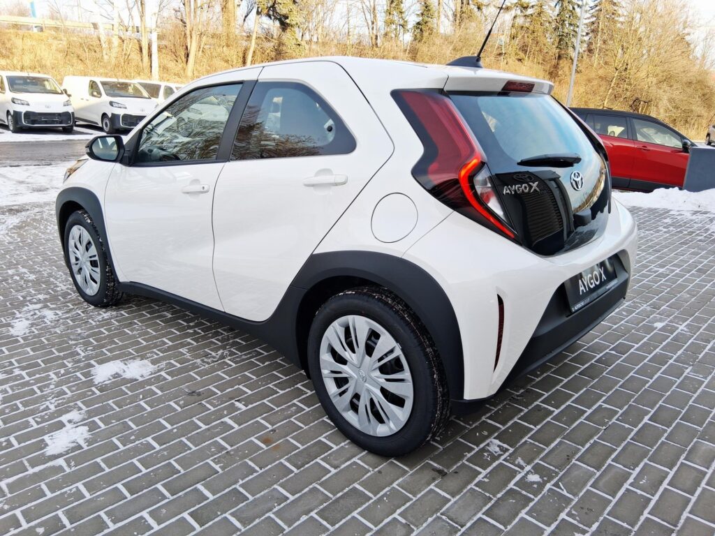 Toyota Aygo X  1.5 HEV Active