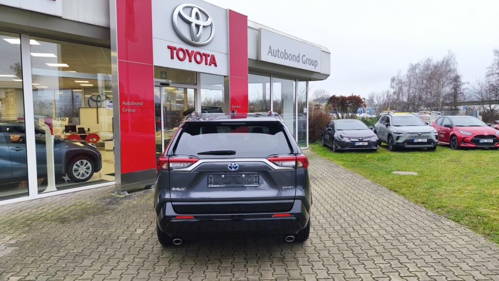 Toyota RAV4  2.5  PHEV EXECUTIVE + TAŽNÉ ZAŘÍZENÍ ODNÍMATELNÉ