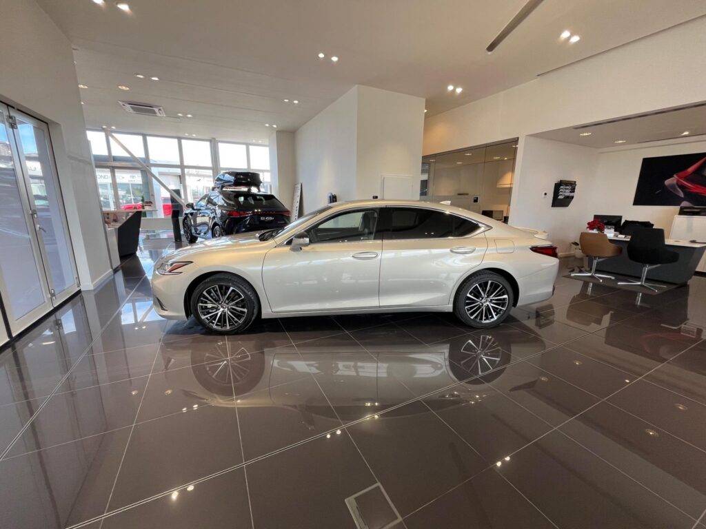 Lexus ES 300h  PRESTIGE TOP