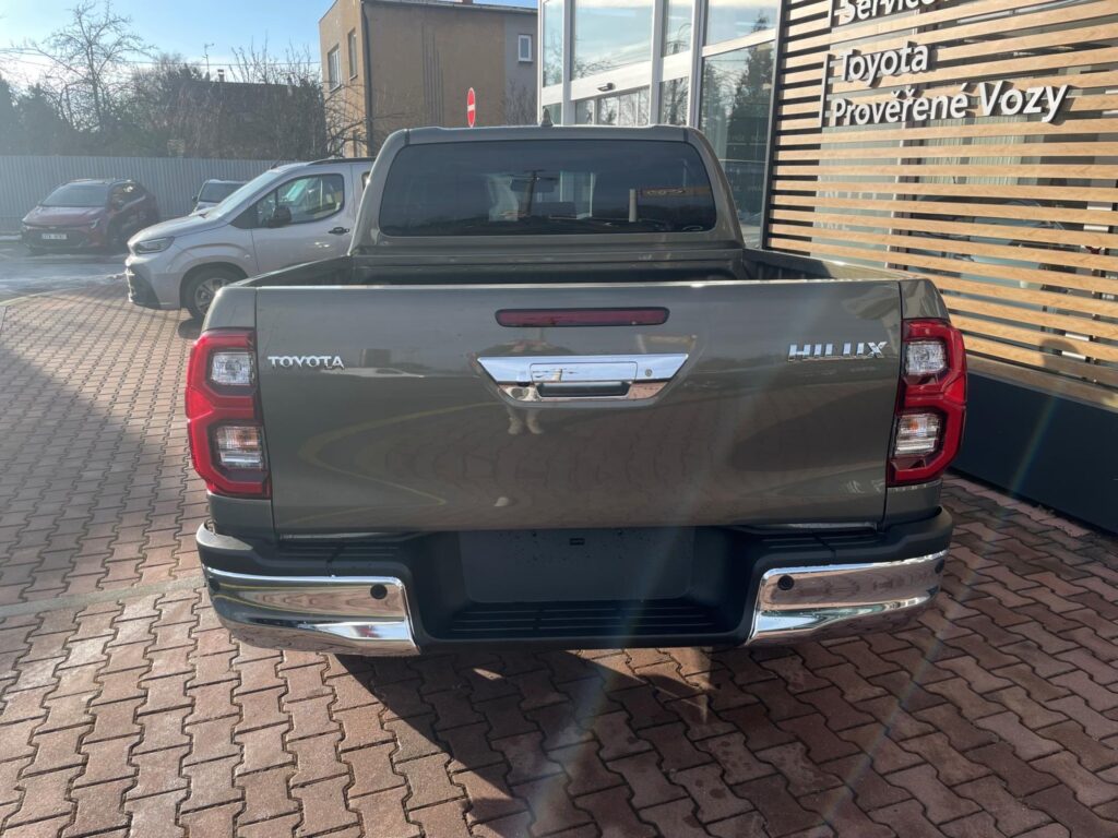 Toyota Hilux  2,8D4-D 205K EXECUTIVE