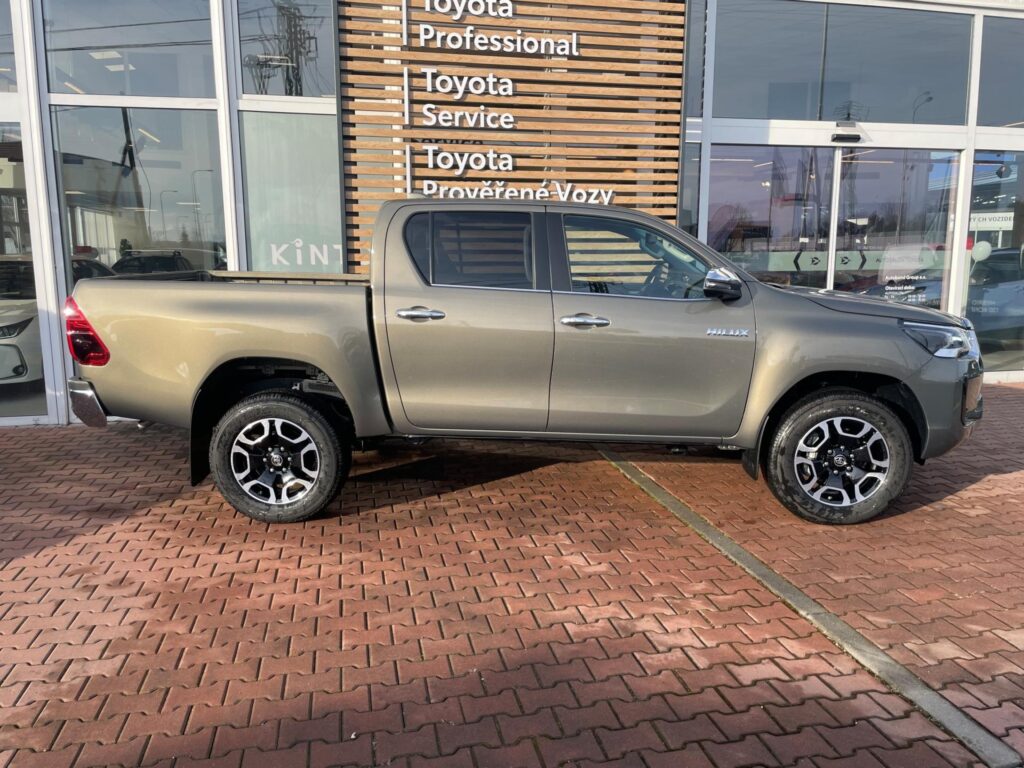 Toyota Hilux  2,8D4-D 205K EXECUTIVE