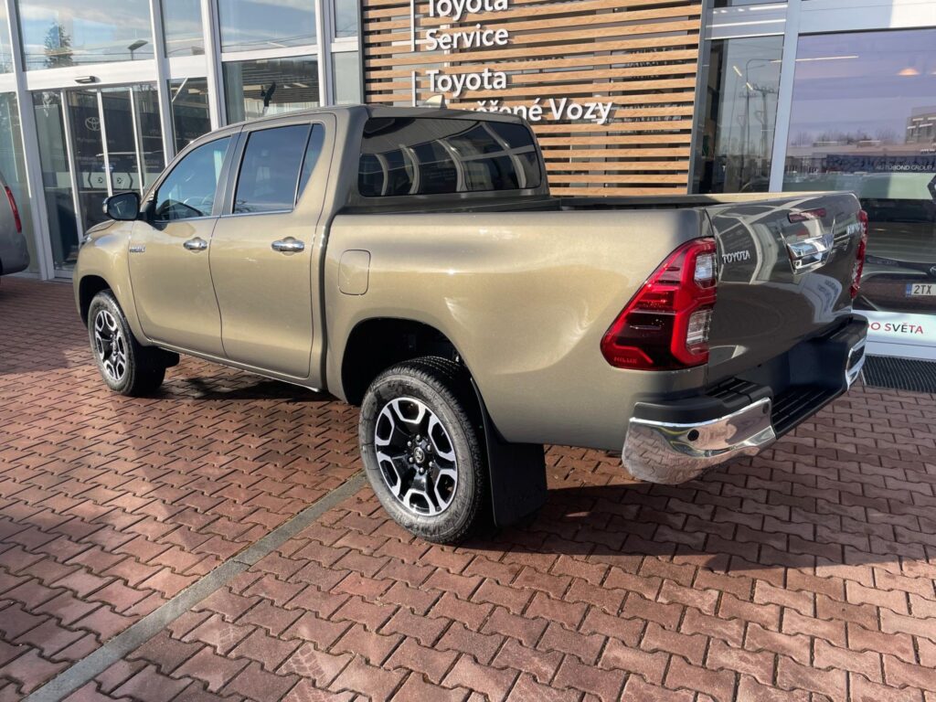 Toyota Hilux  2,8D4-D 205K EXECUTIVE