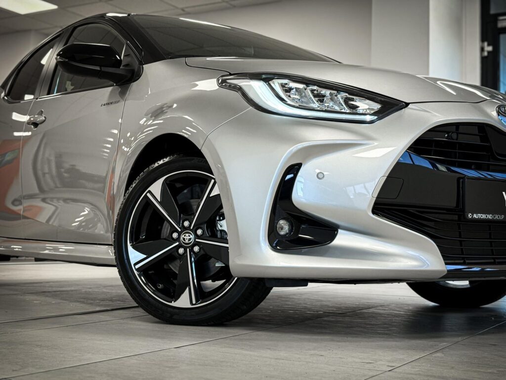 Toyota Yaris  hatchback, 1.5 Hybrid (130 k), e-CVT GR SPORT