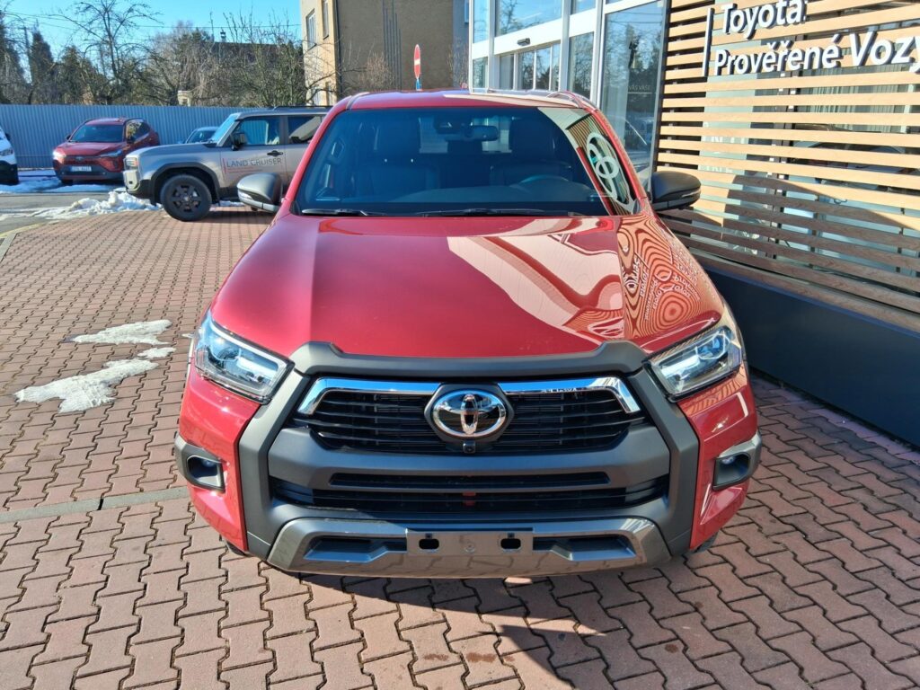 Toyota Hilux  2,8D-4D 205K INVINCIBLE