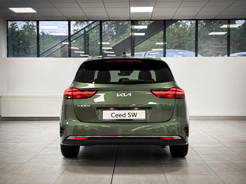 KIA Ceed  1,5 T-GDi GPF 7DCT TOP