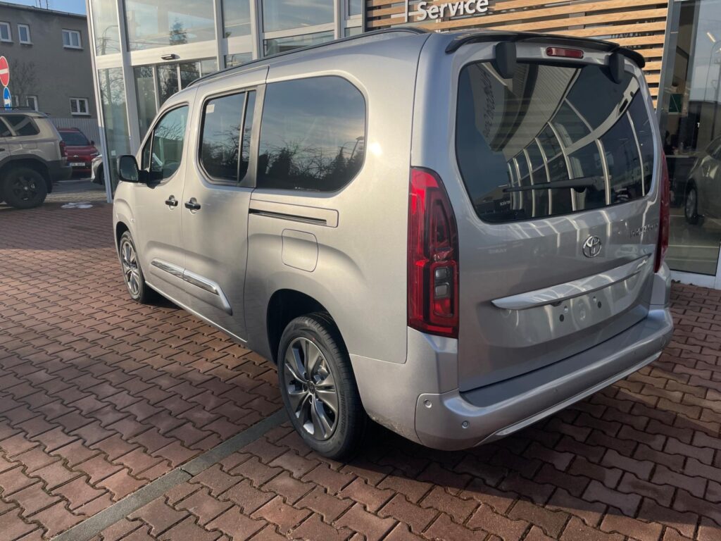 Toyota Proace City Verso  1,5D 8AT 130K VIP 7MÍST