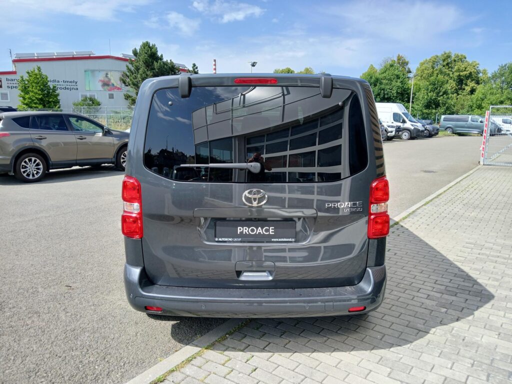 Toyota Proace Verso  L1 2.0D 8AT Family Webasto 8 míst