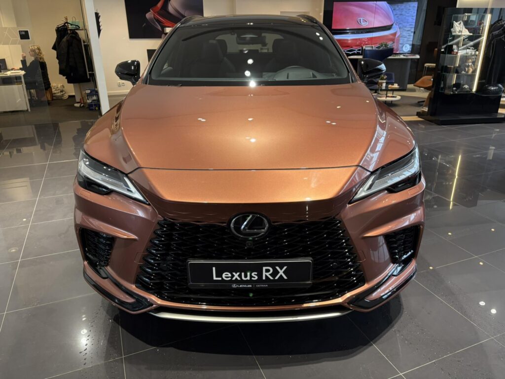 Lexus RX 500h  F SPORT + s panoramitickým střešním oknem (4x4)