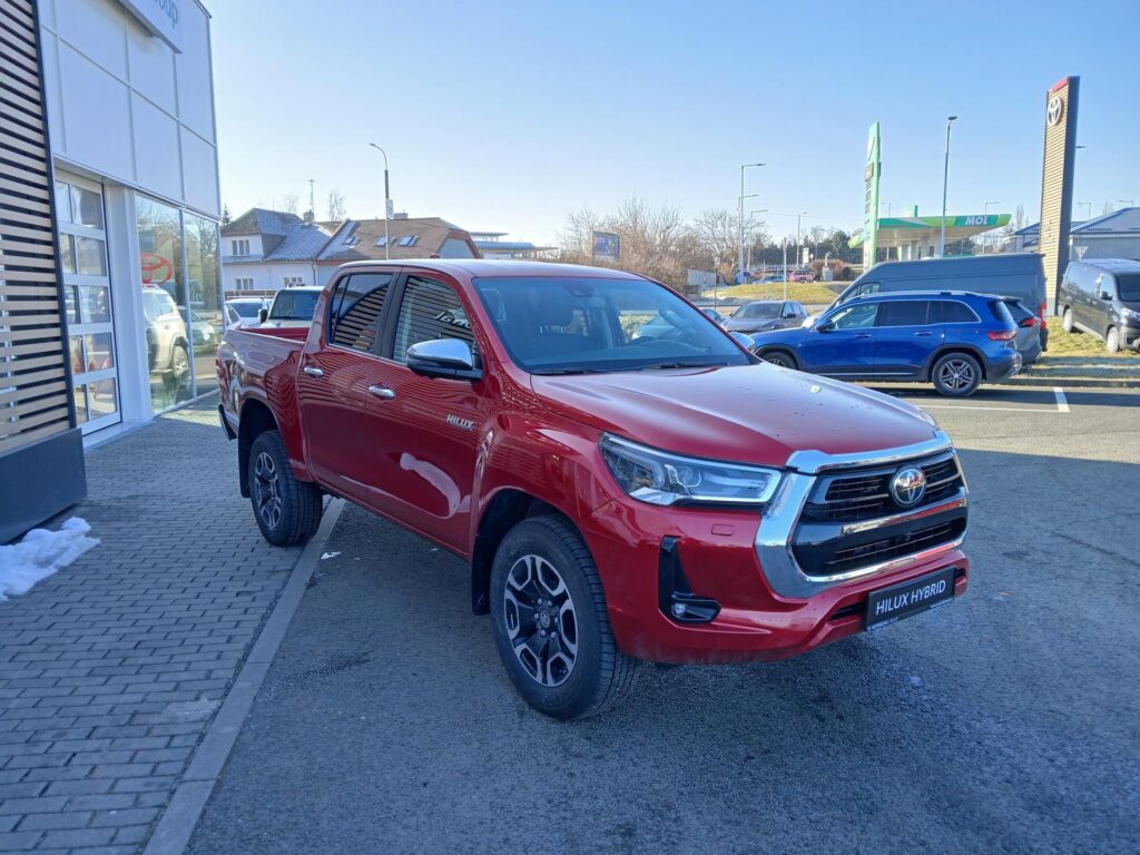 Toyota Hilux  2,8 204k 6AT Executive