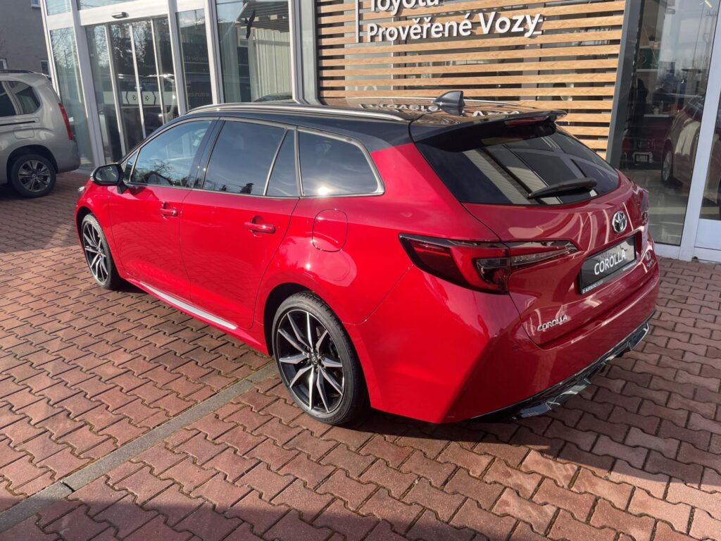 Toyota Corolla  1,8 HEV  GR SPORT