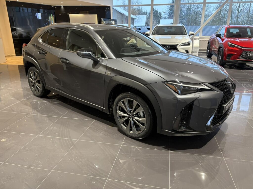 Lexus UX 300h  F SPORT DESING (2x4)