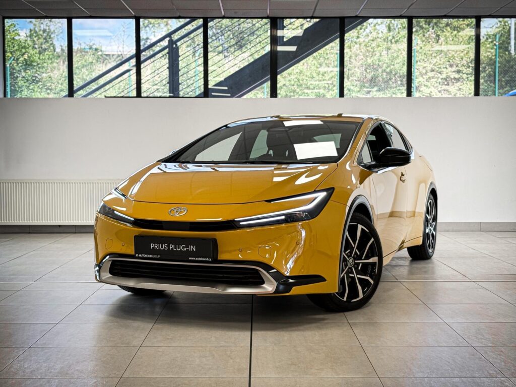 Toyota Prius  2.0  e-CVT Plug-in Hybrid