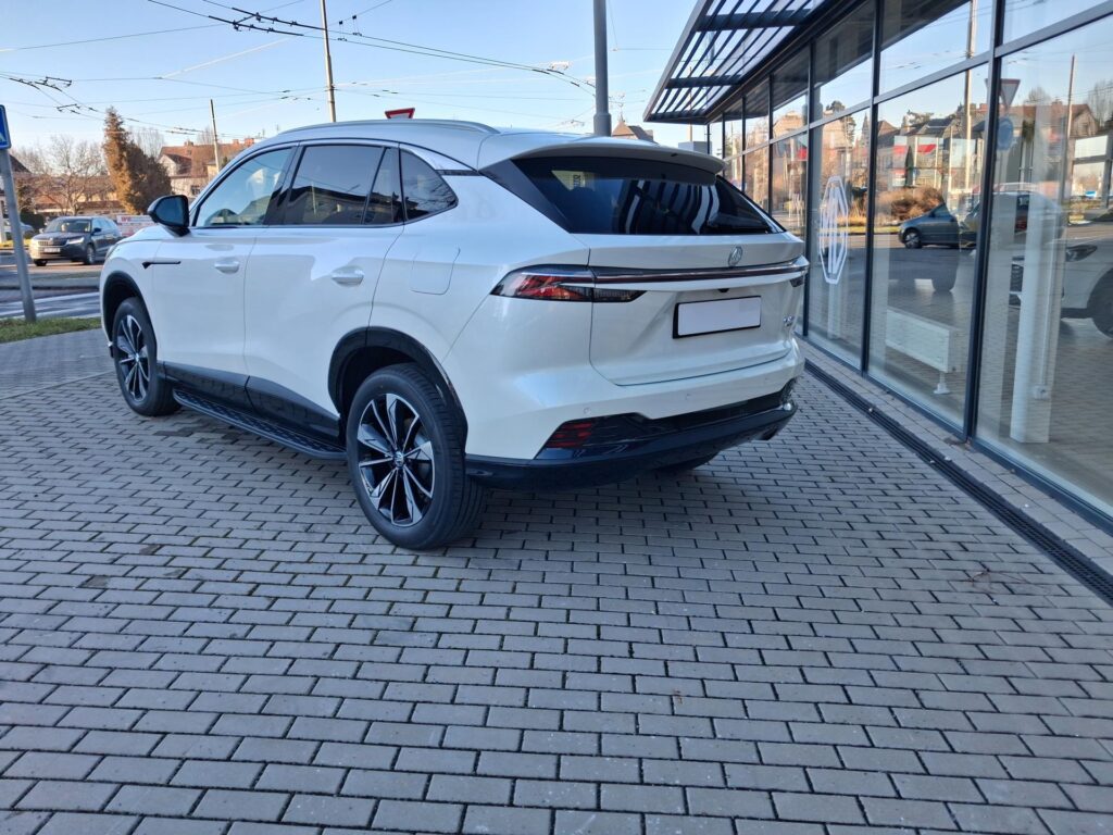 MG HS  EXCLUSIVE 1.5TGI PHEV 200kW 3AT 4x2