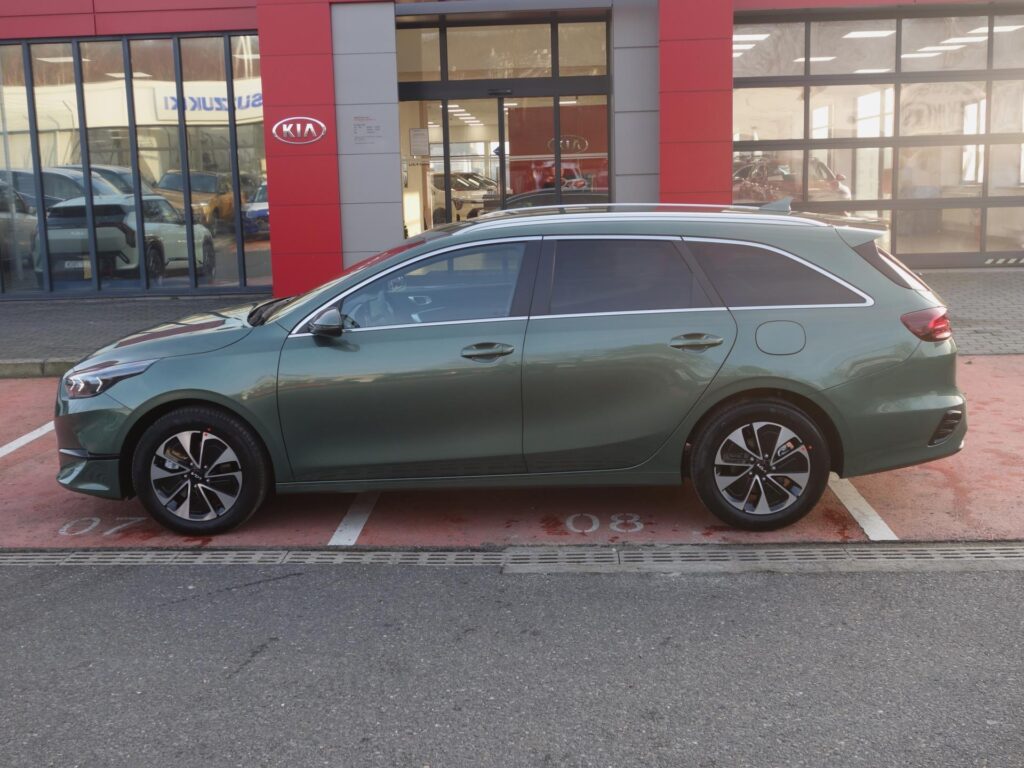 KIA Ceed  1,5 T-GDi GPF 7DCT SPIN (2025