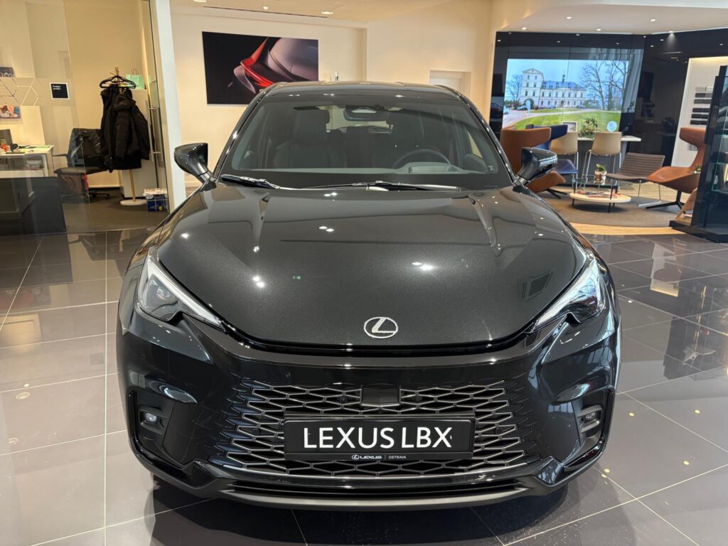 Lexus LBX  VIBRANT EDITION LUXURY
