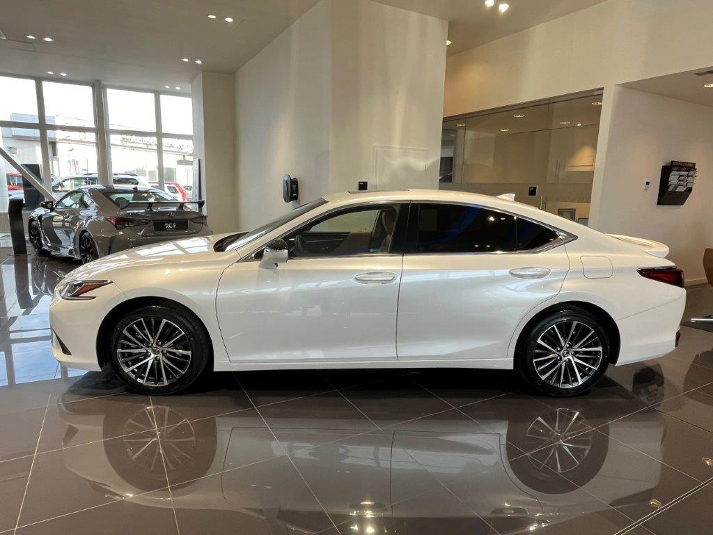 Lexus ES 300h  BUSINESS EDITION