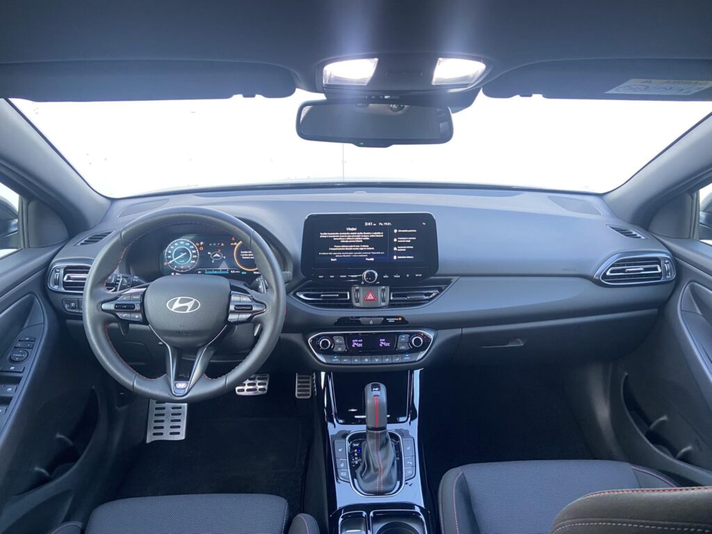 Hyundai i30  1.5 T-GDI MHEV DCT N-Line