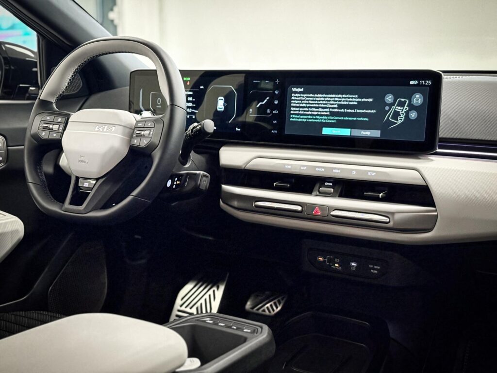 KIA EV4  4x2 GT-LINE 150 KW + 81,4 KWH (2