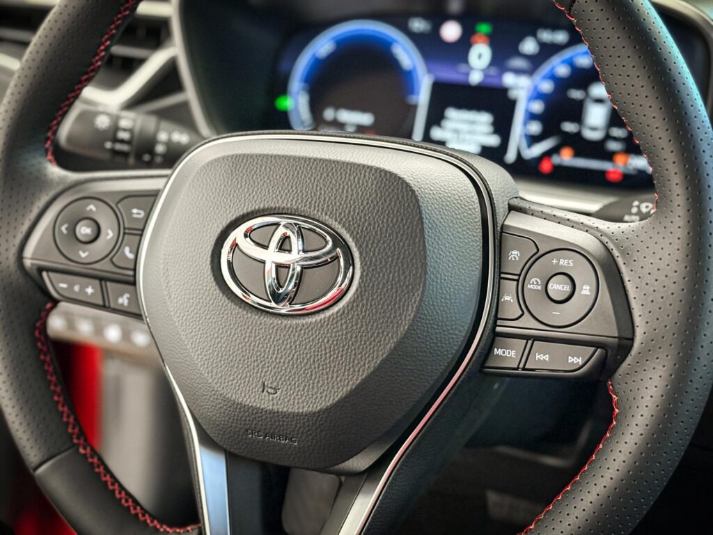 Toyota Corolla  GR SPORT +  JBL  Sedan 1.8 Hybrid (4x2)