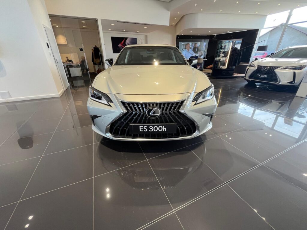 Lexus ES 300h  PRESTIGE TOP