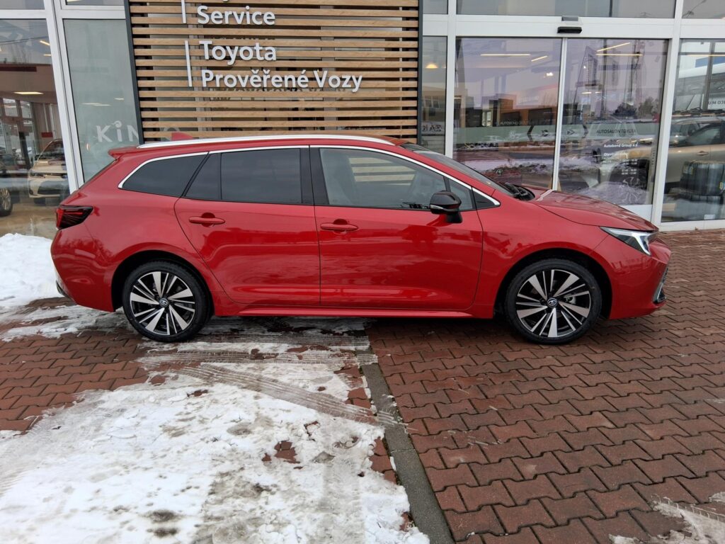 Toyota Corolla  1,8 HEV STYLE