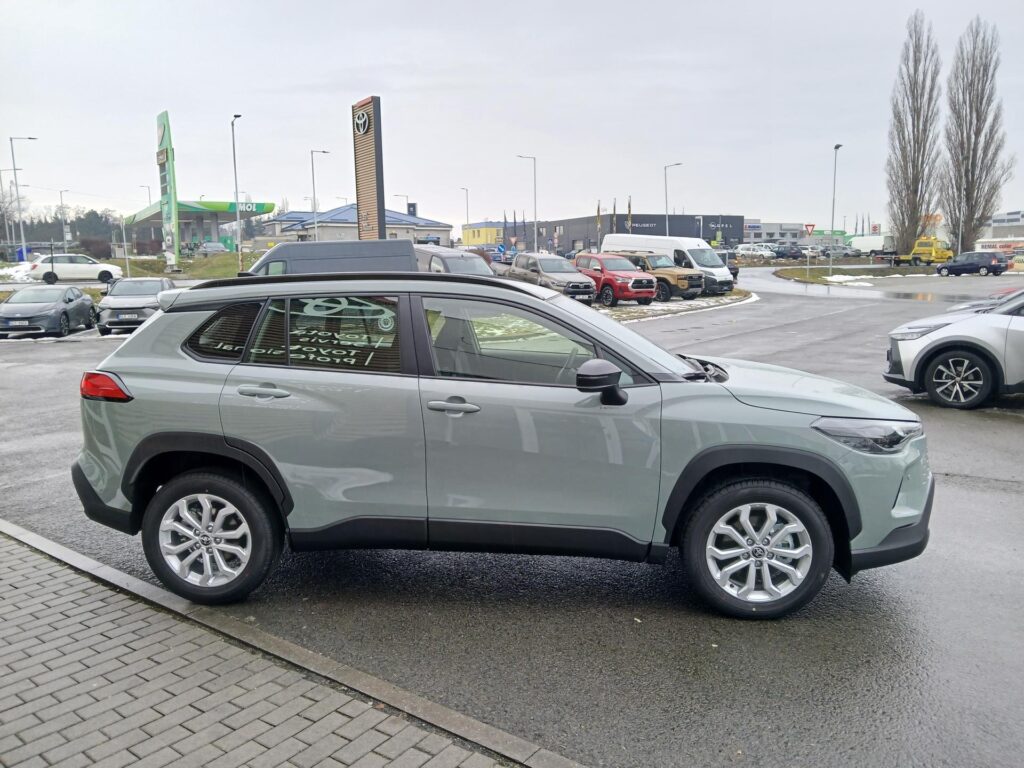 Toyota Corolla Cross  1.8 HEV Comfort Business