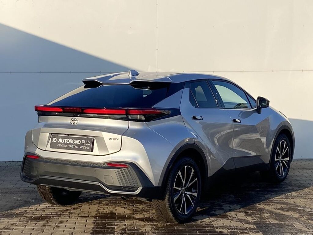 Toyota C-HR  1,8 HSD e-CVT Style