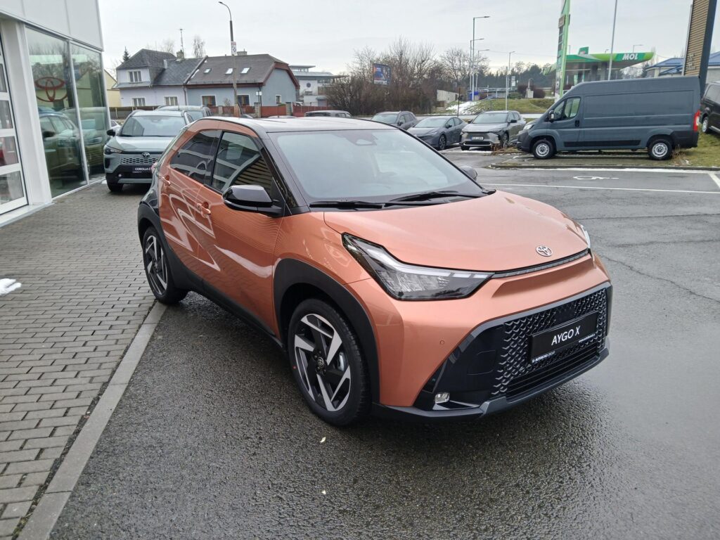 Toyota Aygo X  1.5 HEV Executive